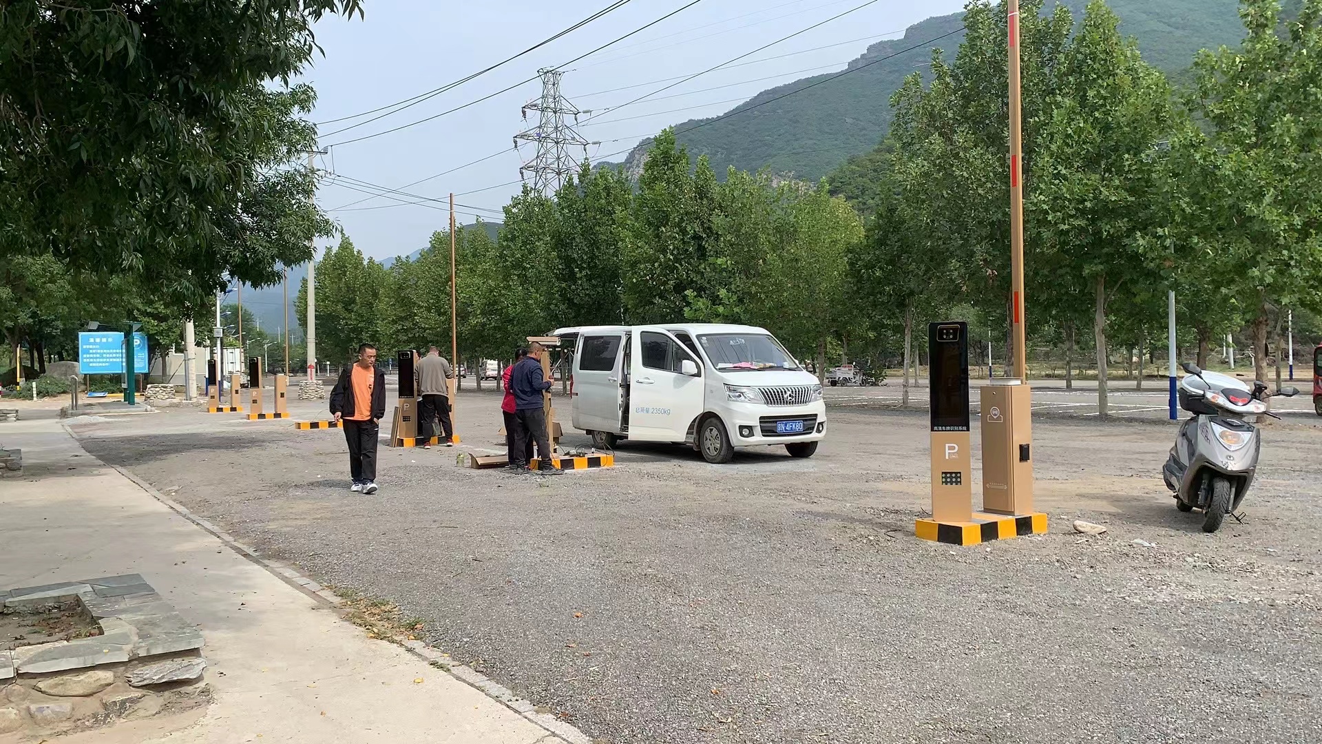 北京周口店智慧車場（8個(gè)景區(qū)，26個(gè)出入口，8個(gè)城市級(jí)誘導(dǎo)屏） 景區(qū)智慧停車場案列 第5張